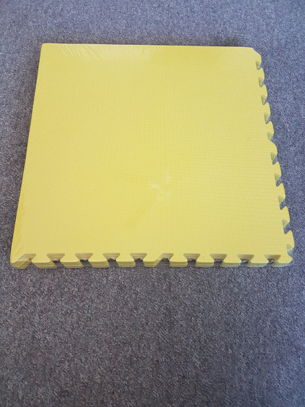Brand New $14 for 4 mats per pack Interlocking Foam Mats in Toys in Hamilton - Image 2
