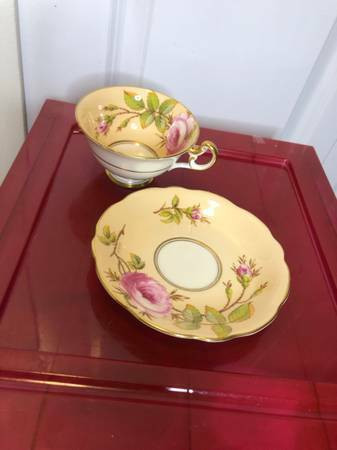 Rare 1950s EB Foley Bone China Made in England Tea Cup & Saucer in Arts & Collectibles in Burnaby/New Westminster - Image 3