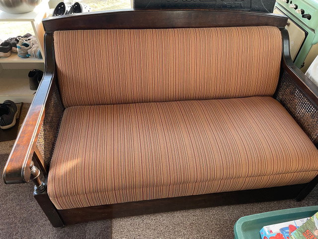 Couch for sale in Multi-item in St. Catharines