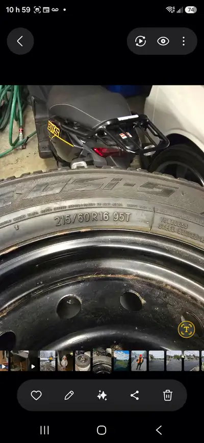 4 pneus d'hiver sur rims presque neuf en tres bon état était sur un juke nismo Texter moi au 514 919...