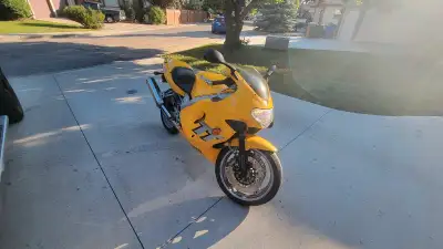 For sale 2001 Triumph TT600 in fair condition by original owner. Fresh oil change this spring. Comes...