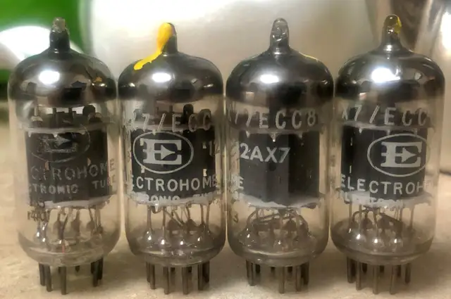 VINTAGE 1960 AUDIO PRE-AMP DRIVER / RECTIFIER TUBES in Other in City of Toronto - Image 4