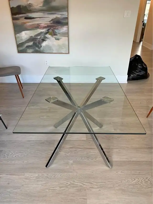 Never Used wooden Stella dining table rectangular shape in Dining Tables & Sets in Mississauga / Peel Region - Image 5