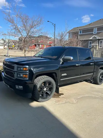 -2014 Silverado 1500 Highcountry -6.2L with 218,000km. Had a lifter fail in 2023, everything was rep...