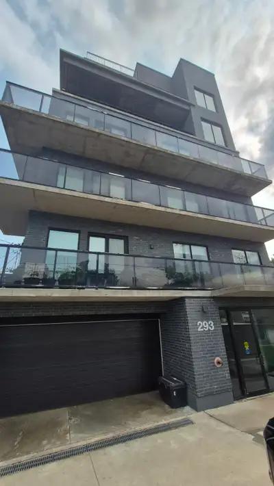 13TH MONTH IS RENT FREE. Welcome to this bright and modern 3-bedroom, 2-bathroom home featuring a sp...