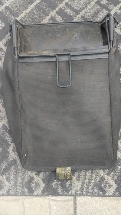 Sac a tondeuse latéral, View more