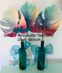 2 “WELCOME” wine bottle decor signs, unique both/$8