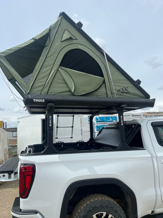 Clam Roof Top Tent in Other in Calgary - Image 2