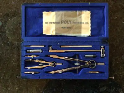 ENSEMBLE DE GÉOMÉTRIE PROFESSIONNEL VINTAGE, View more