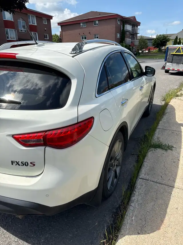 Infinity Fx50s 2012548417469228011522