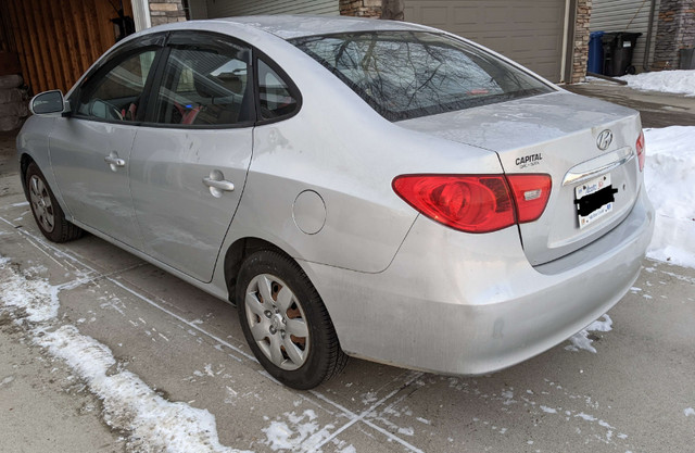 2010 Hyundai Elantra 4dr - Manual 156,000km in Cars & Trucks in Calgary - Image 2