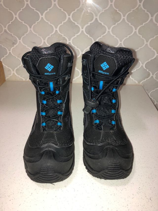 Excellent used condition kids size 1 Columbia winter boots  in Kids & Youth in London - Image 2