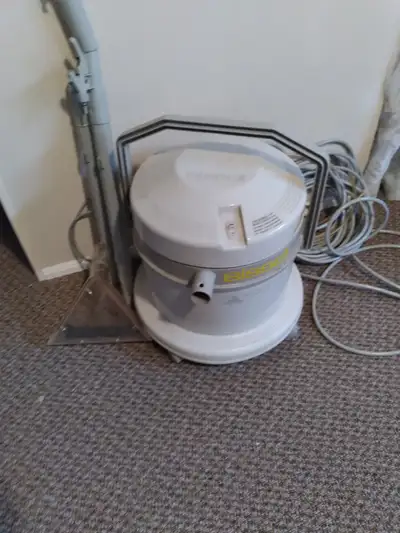 Bissel carpet cleaner with all attachments. $40.00