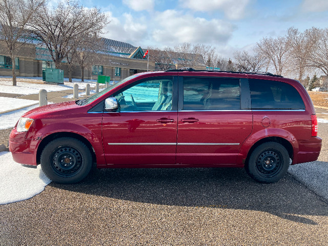 2010 Chrysler Town and Country Mini Van in Cars & Trucks in Calgary