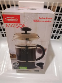 NEW OPENED BOX Trudeau Maison Coffee Press with Chrome Plate Lid