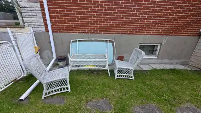 table garden with 2 chairs glass top, View more