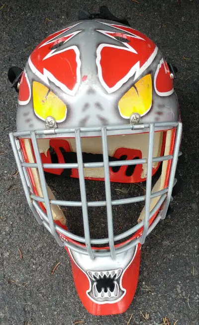 Patins, batons, casques, gants et  autres articles, View more