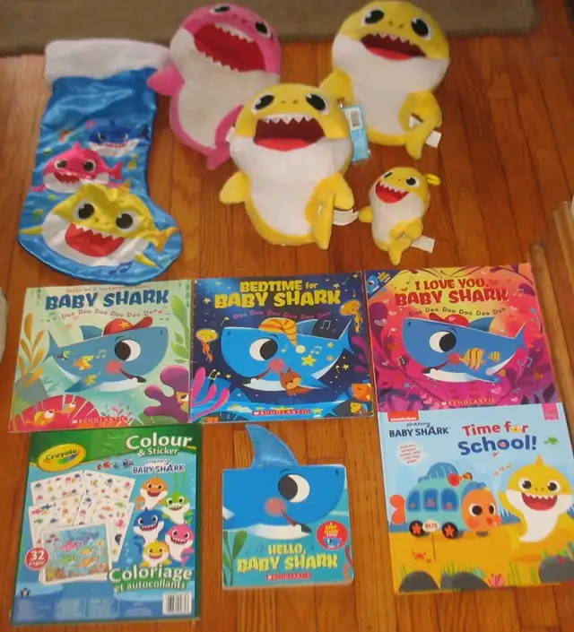 Baby Shark books(5) and Baby Shark singing puppet in Children & Young Adult in Norfolk County - Image 2