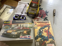 Livre Spider-Man édition 1993- voiture  revell mustang lowrider