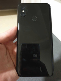 Xiaomi mi 8 6/128gb. Great cheap phone. Does the job. Call text 