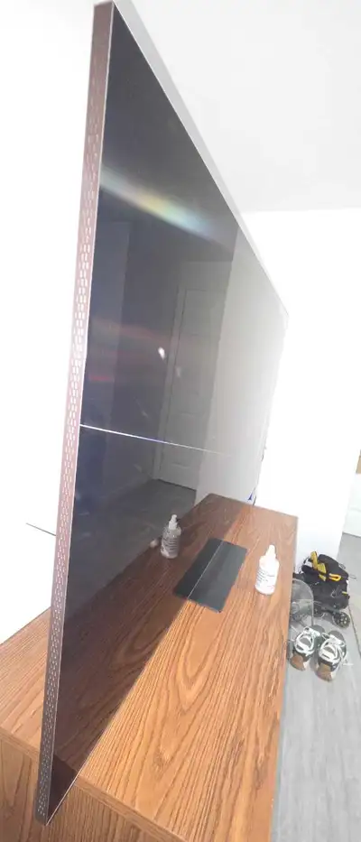 I'm selling my Samsung 65-inch 8K TV, model QN65QN800DF, manufactured in April 2024, which delivers...