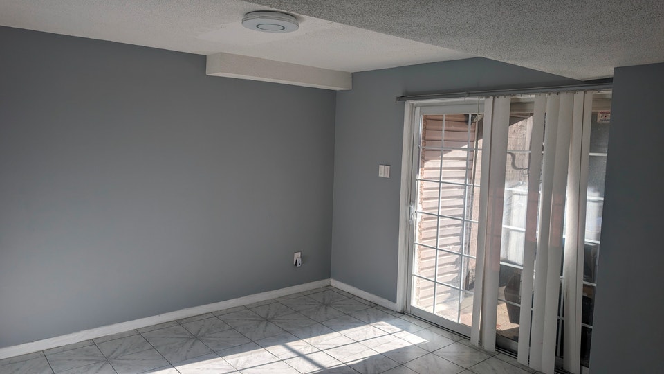Independent WALKOUT 1 bedroom + large Living+kitchen apartment 2