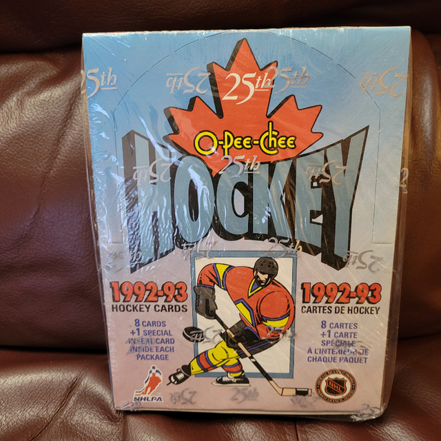 Boite de Hockey Scellés O-PEE-CHEE 25th 1992-93 dans Art et objets de collection  à Ville de Québec