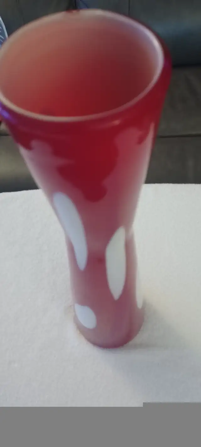 Vintage Tall Vase  19" Stretched Polka-dots Red  White Handblown in Arts & Collectibles in Calgary - Image 3