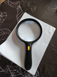 Large light up Magnifying Glass