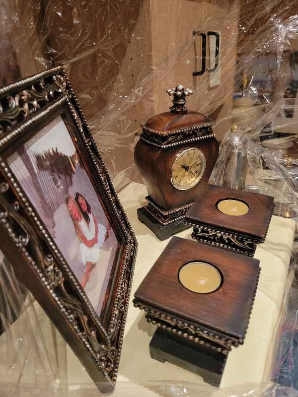 HOME DECOR - picture frame, etc. in Home Décor & Accents in City of Toronto