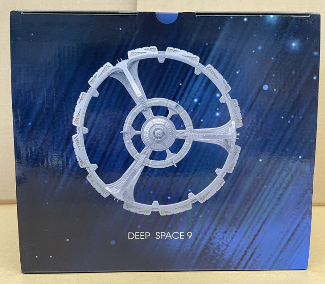 Star Trek Eaglemoss Starships Collection Station Deep Space 9 XL in Arts & Collectibles in Regina