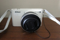 Nikon 1 J1 White