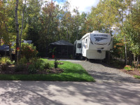 2013 Keystone Avalanche 343RS Fifthwheel + ( Solarium and shed )