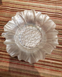 Vintage Opalescent Flower Dish / Bowl