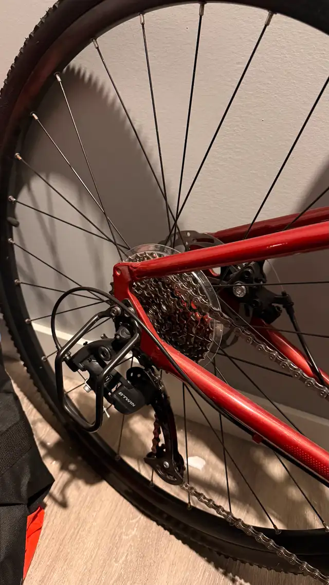 Riverside 500 Hybrid Bike, Size S – Like New + Accessories in Road in Calgary - Image 6