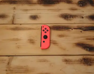 Joy-Con Nintendo Switch (côté droit), View more