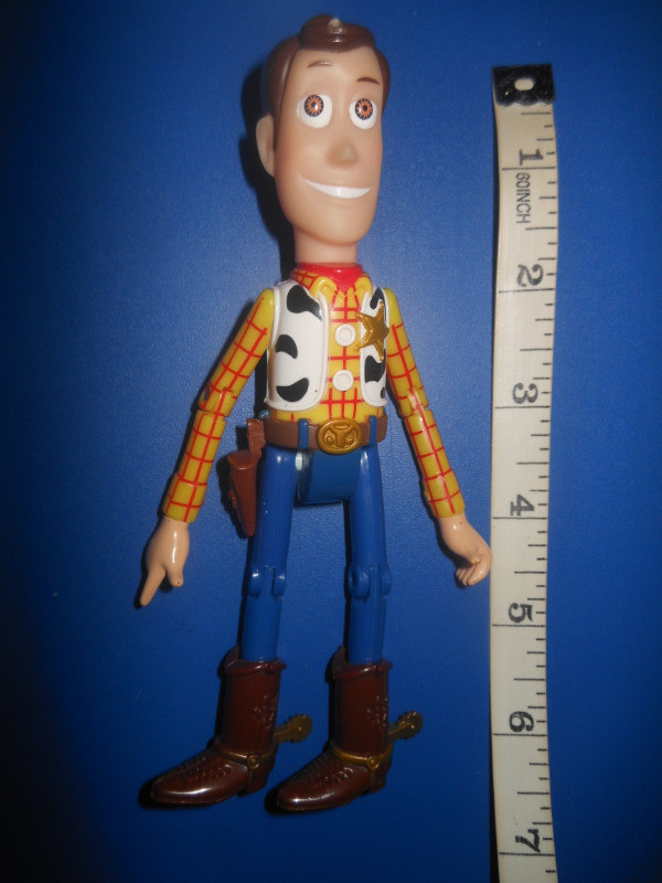 SHERIFF WOODY TOY STORY dans Jouets et jeux  à Ville de Montréal - Image 3