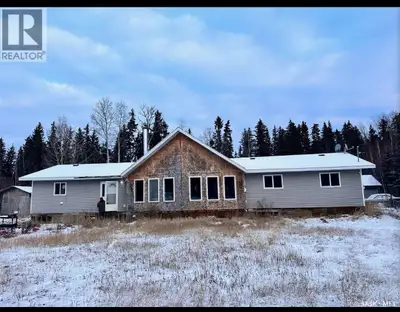 1932sq/ft 4 bedrooms 2 bathrooms https://www.realtor.ca/real-estate/29167423/404-blackpoint-bay-blac...