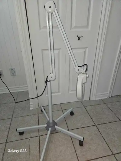 lampe sur pied, View more