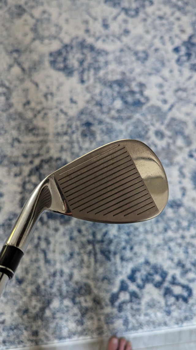 TaylorMade SIM MAX SW Right-Handed - Great Condition! in Golf in Edmonton - Image 2