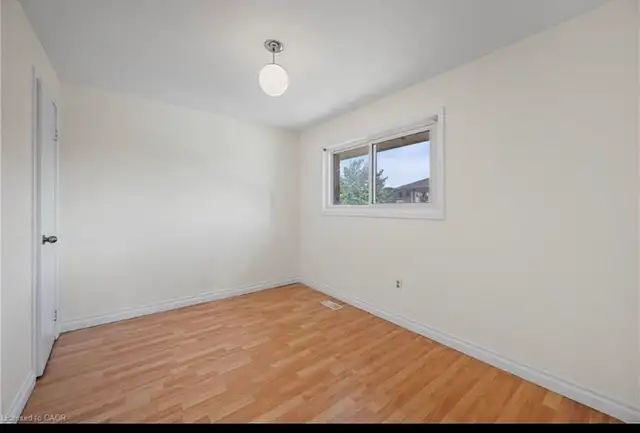 3 bedroom semi for rent in Long Term Rentals in Kitchener / Waterloo - Image 7