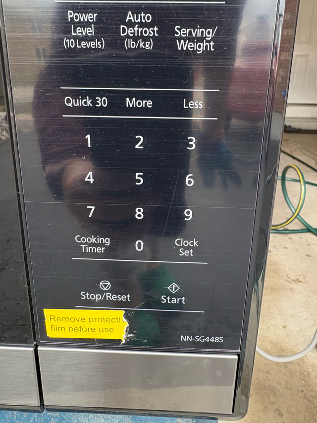 Panasonic microwave in Microwaves & Cookers in Markham / York Region - Image 2