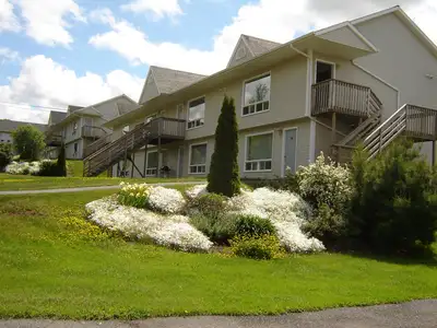 Walk to Acadia U! 2-Bed Gem – Aug 9 Move-In!