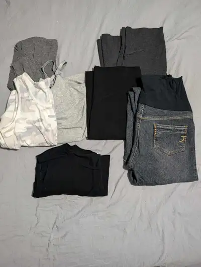 9 pieces, all good to excellent condition. Non smoking home. 2 dresses - Black dress, button down, t...
