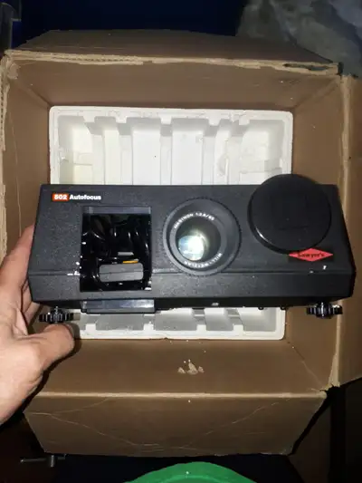 Sawyers 502 slide projector/Remote like new, View more