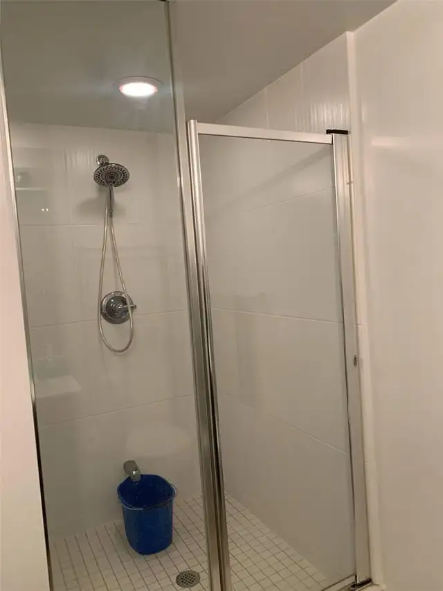 Studio Condo Apartment for Rent ($1800/Month with a Parking) in Long Term Rentals in City of Toronto - Image 11