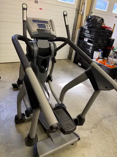 Nautilus Elliptical EV7.18 Pro Like New, View more