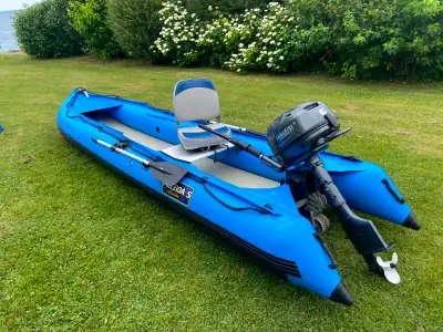 This pre-owned Freeboats inflatable boat comes equipped with a reliable 6HP Yamabisi outboard motor,...