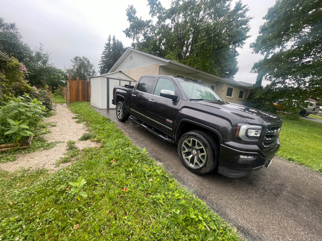 2016 GMC sierra 1500 SLE ALL TERRAIN in Cars & Trucks in City of Toronto - Image 2