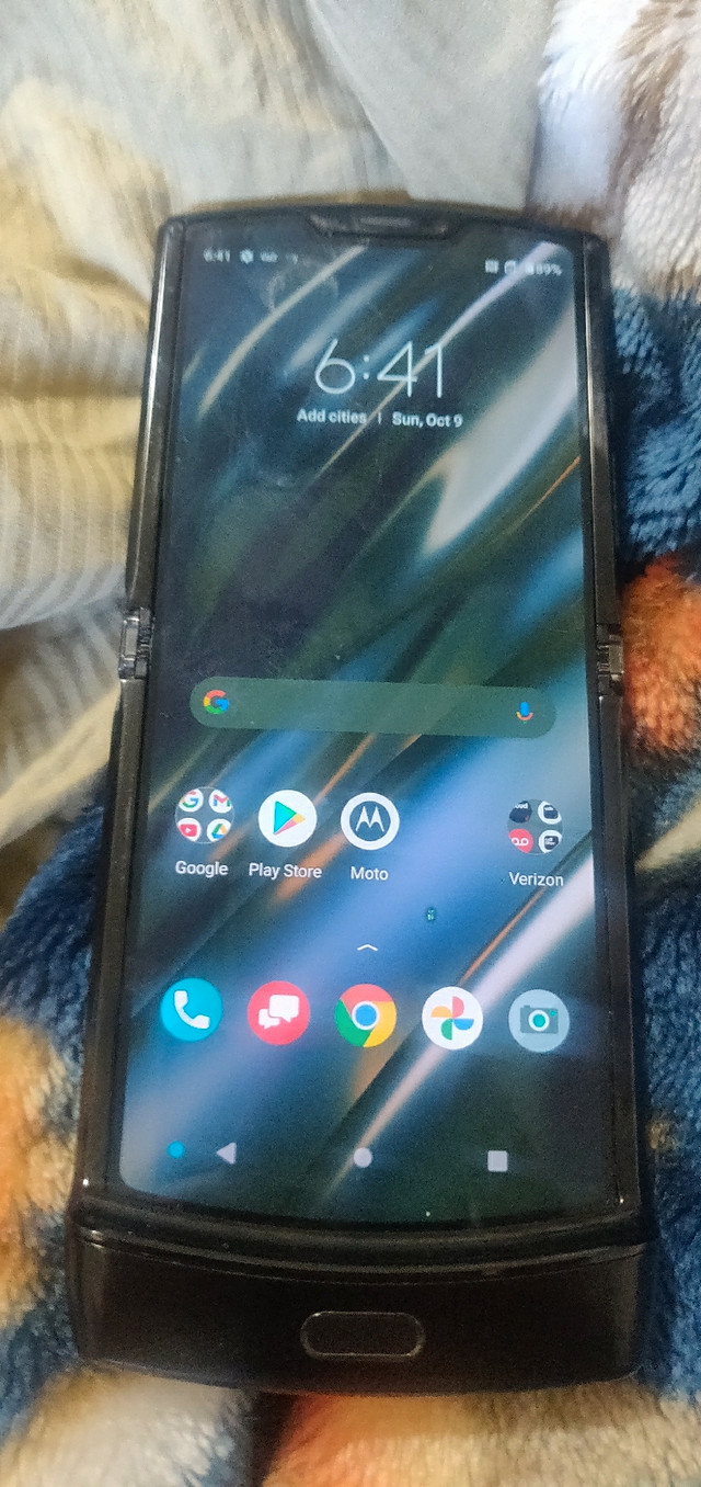Motorola RAZR flip Cell Phones Victoria Kijiji